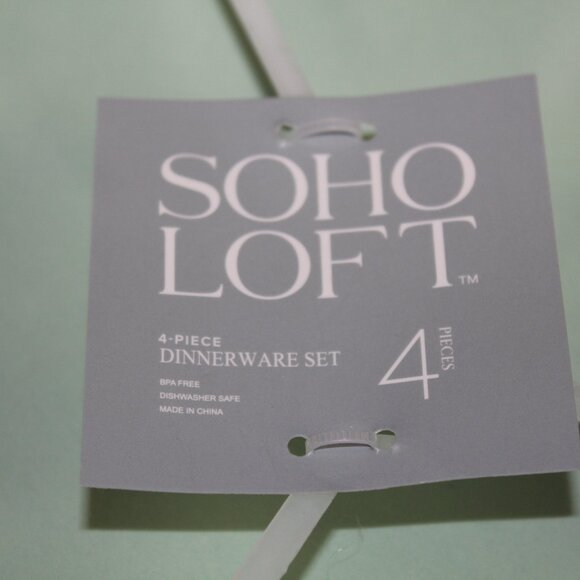 Soho Loft Plates Rustic Scalloped Set of 4 Melamine 11" Dinner Seafoam Green NWT - Picture 3 of 6